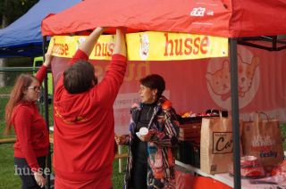 🐾 27. září jsme byli u toho! Husse se stal hrdým sponzorem Agility soutěže v Třešti, kde čtyřnozí závodníci předvedli...